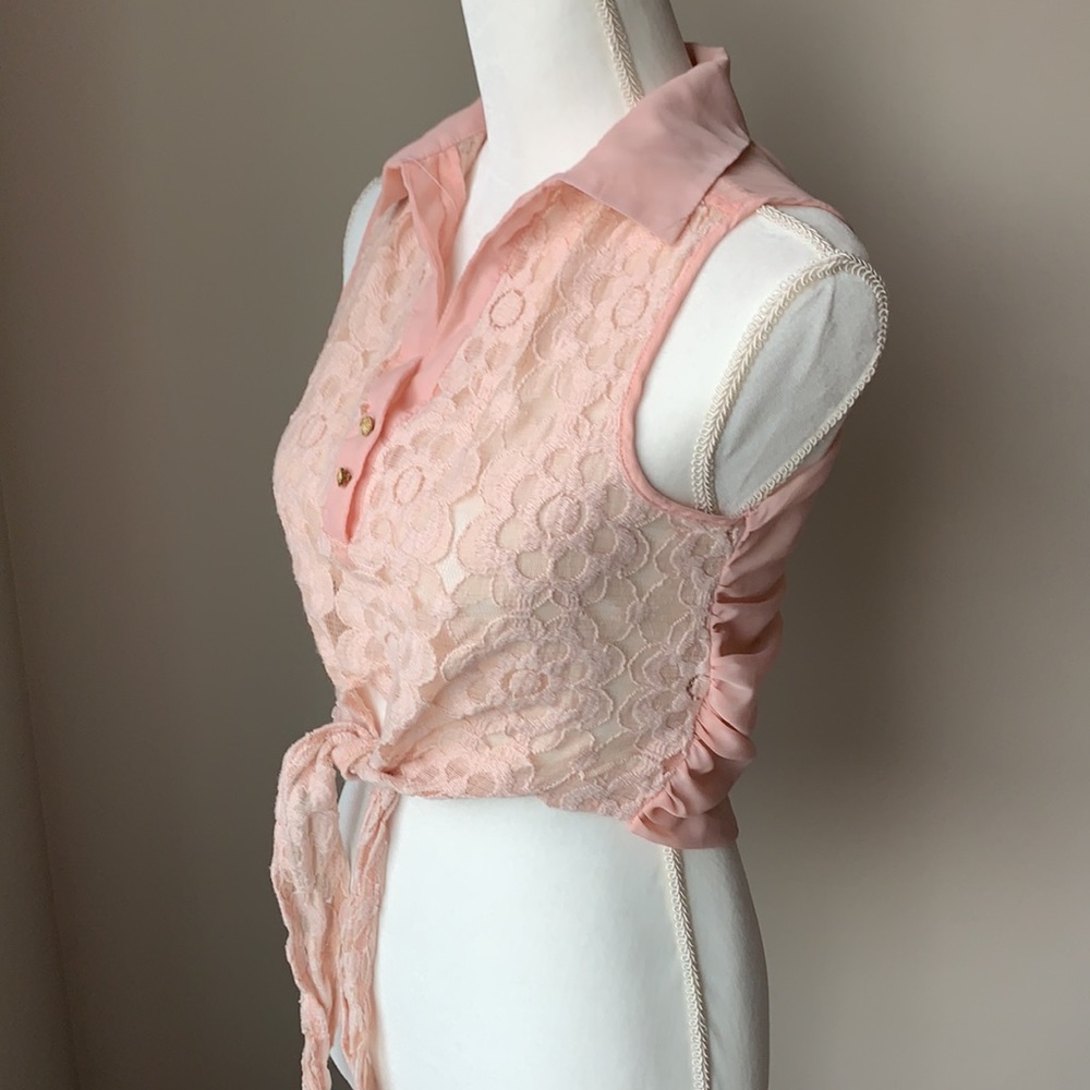 Suzy Shier crop top with tie knot in front - Picture 8 of 10